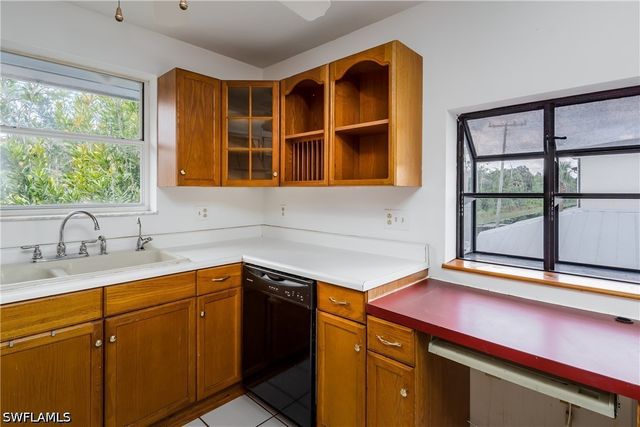 4045 Skyway DR, Naples, FL 34112