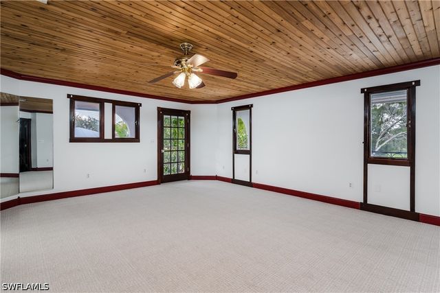 4045 Skyway DR, Naples, FL 34112