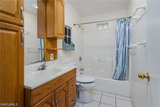4045 Skyway DR, Naples, FL 34112