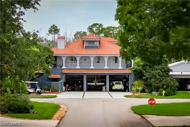 4045 Skyway DR, Naples, FL 34112