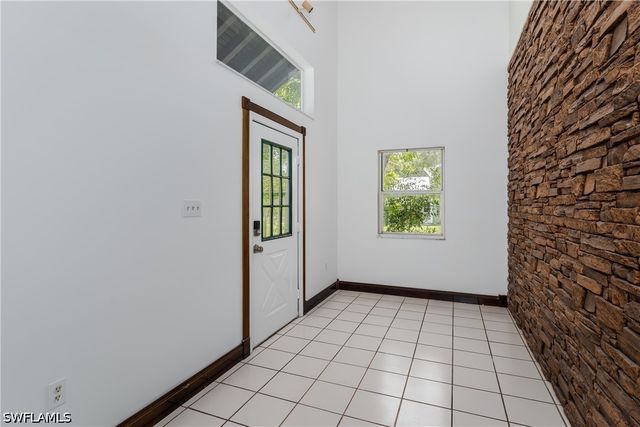4045 Skyway DR, Naples, FL 34112