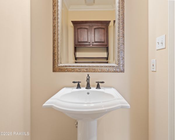 104 Mission Hills Drive, Broussard, LA 70518