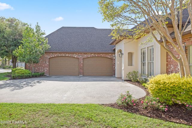 104 Mission Hills Drive, Broussard, LA 70518