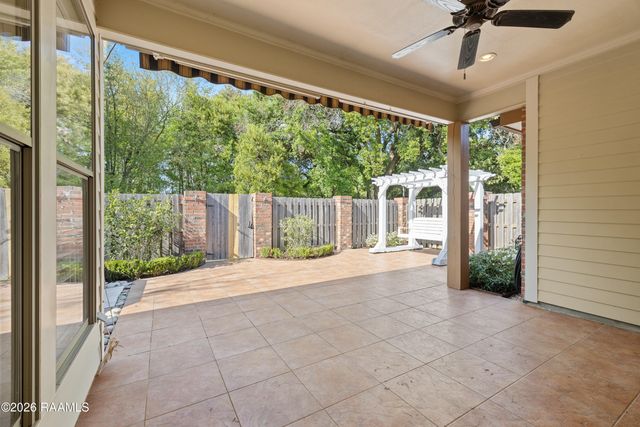 104 Mission Hills Drive, Broussard, LA 70518