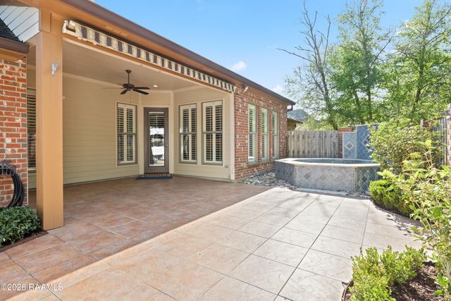 104 Mission Hills Drive, Broussard, LA 70518