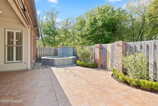 104 Mission Hills Drive, Broussard, LA 70518