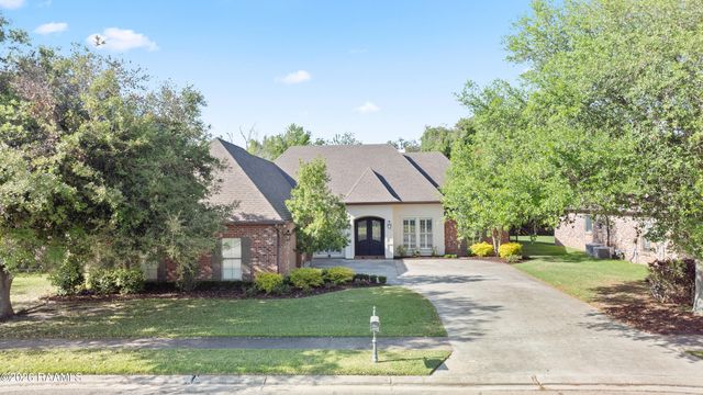 104 Mission Hills Drive, Broussard, LA 70518