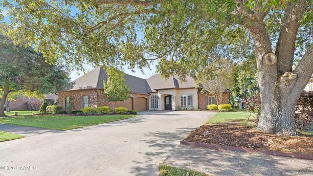 104 Mission Hills Drive, Broussard, LA 70518