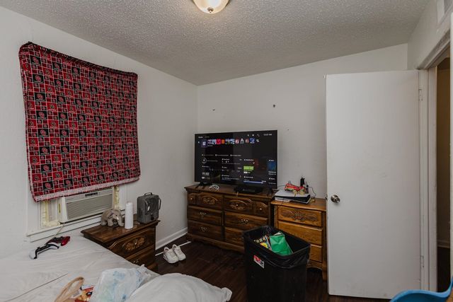 1925 N Lorraine, Wichita, KS 67214