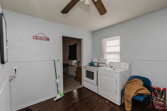 1925 N Lorraine, Wichita, KS 67214