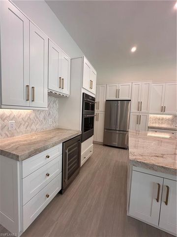 382 39th AVE NE, Naples, FL 34120