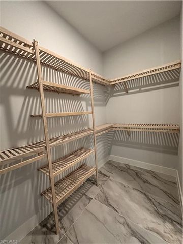 382 39th AVE NE, Naples, FL 34120