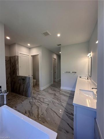 382 39th AVE NE, Naples, FL 34120