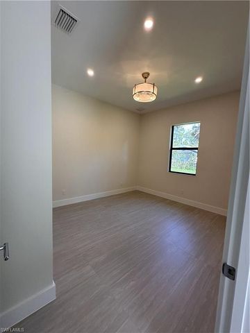 382 39th AVE NE, Naples, FL 34120