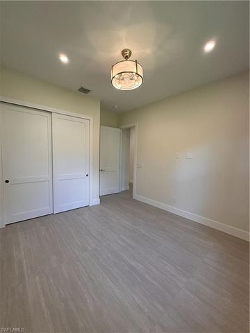 382 39th AVE NE, Naples, FL 34120