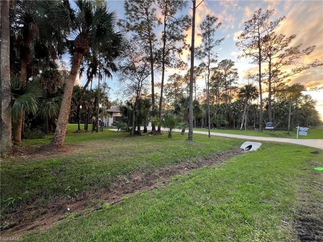 382 39th AVE NE, Naples, FL 34120