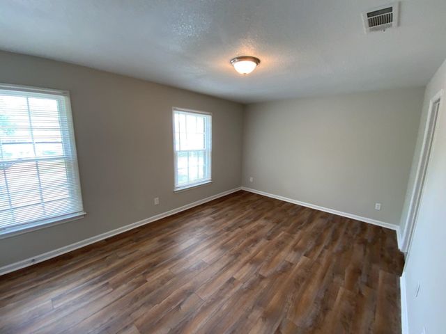 6354 KIRBY DOWNS DR, Memphis, TN 38115