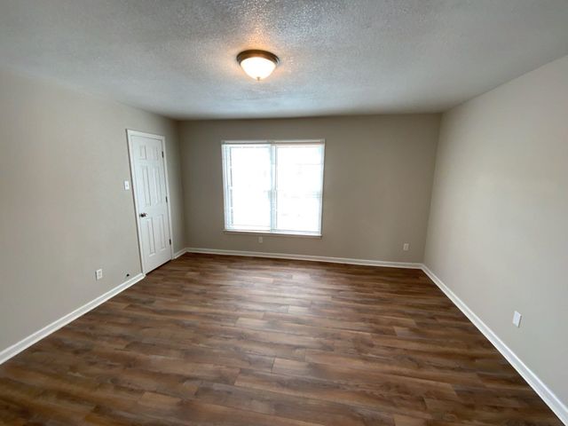 6354 KIRBY DOWNS DR, Memphis, TN 38115