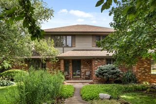 2702 NW 4th Circle, Ankeny, IA 50023