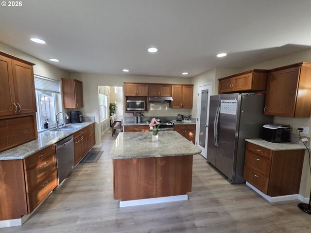 15721 Nw HACKNEY Dr, Portland, OR 97229
