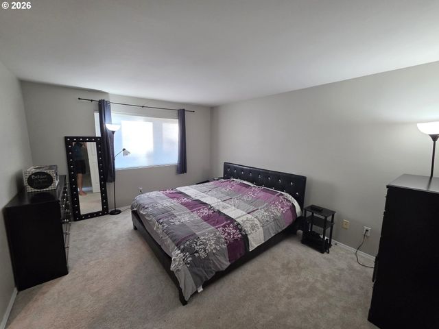 15721 Nw HACKNEY Dr, Portland, OR 97229