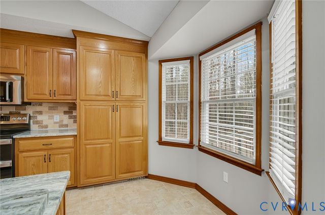 11118 Warwick Dr, Petersburg, VA 23805