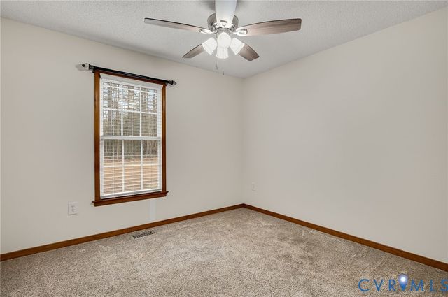 11118 Warwick Dr, Petersburg, VA 23805