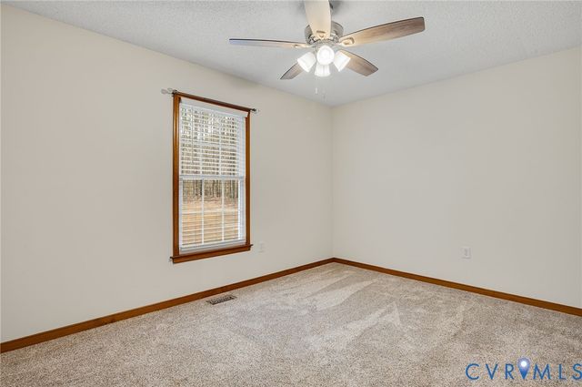 11118 Warwick Dr, Petersburg, VA 23805