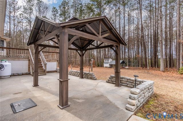 11118 Warwick Dr, Petersburg, VA 23805