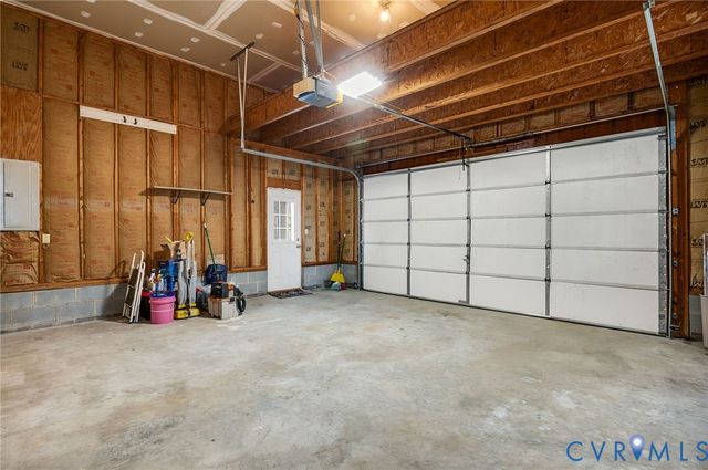 11118 Warwick Dr, Petersburg, VA 23805