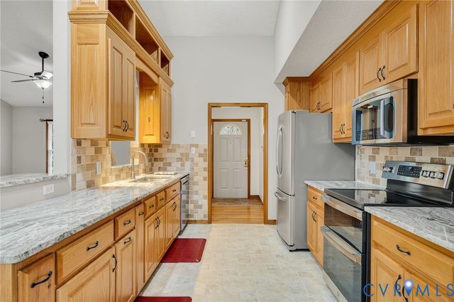 11118 Warwick Dr, Petersburg, VA 23805