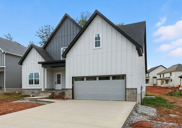 1758 Oak Forest Dr, Clarksville, TN 37043