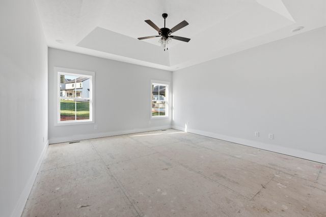 1758 Oak Forest Dr, Clarksville, TN 37043