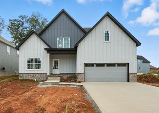 1758 Oak Forest Dr, Clarksville, TN 37043