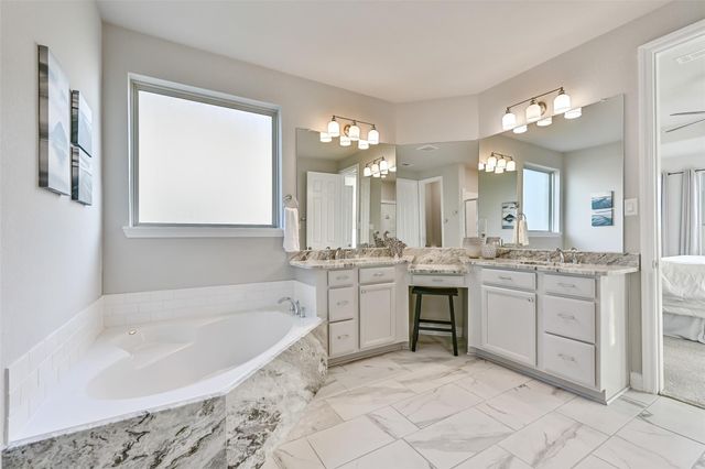 3103 Flora Manor Drive, Texas City, TX 77568