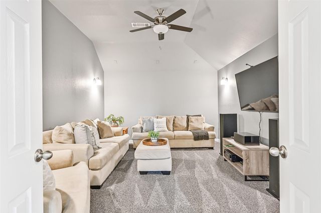 3103 Flora Manor Drive, Texas City, TX 77568