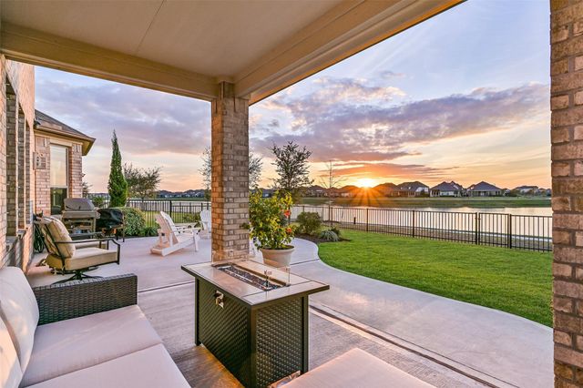 3103 Flora Manor Drive, Texas City, TX 77568