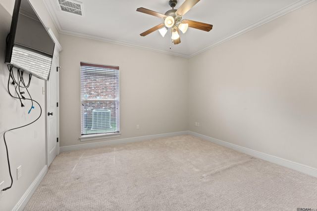 12338 Oak Brook Dr, Geismar, LA 70734