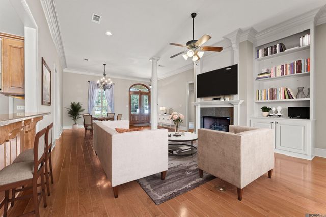 12338 Oak Brook Dr, Geismar, LA 70734