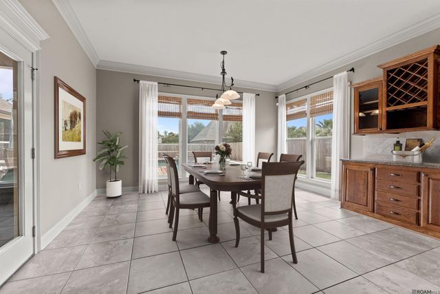 12338 Oak Brook Dr, Geismar, LA 70734