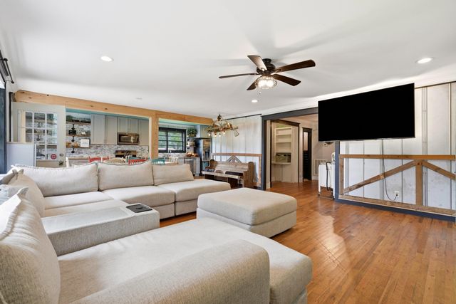 10007 Jacksonboro, Cottageville, SC 29435