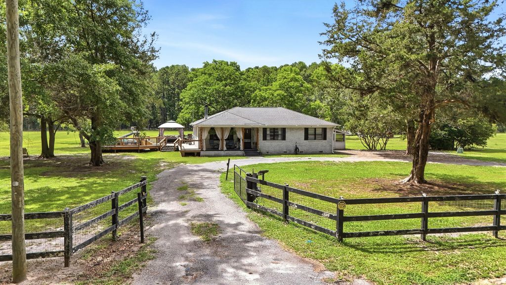 10007 Jacksonboro, Cottageville, SC 29435