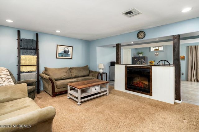 38 Cranberry Canners Road, New Egypt, NJ 08533