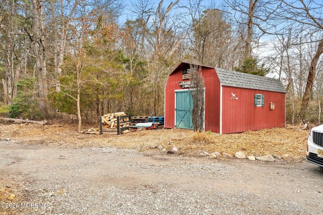 38 Cranberry Canners Road, New Egypt, NJ 08533