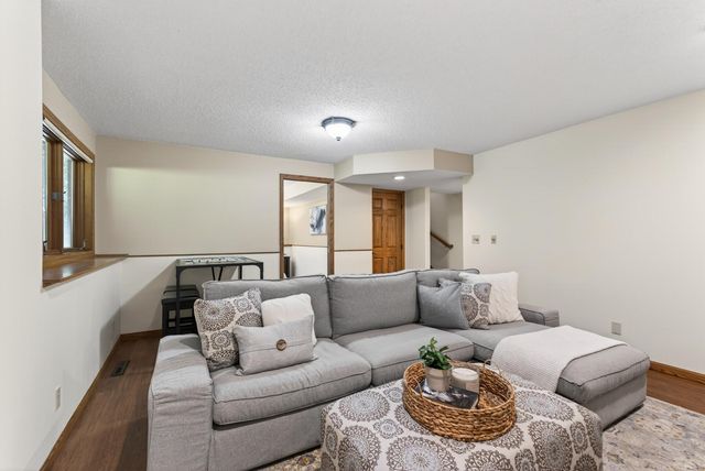 505 Zinnia Lane N, Plymouth, MN 55441