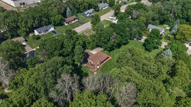 505 Zinnia Lane N, Plymouth, MN 55441