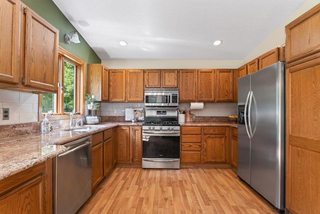 505 Zinnia Lane N, Plymouth, MN 55441