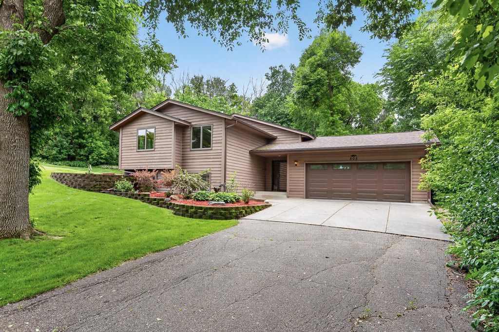 505 Zinnia Lane N, Plymouth, MN 55441