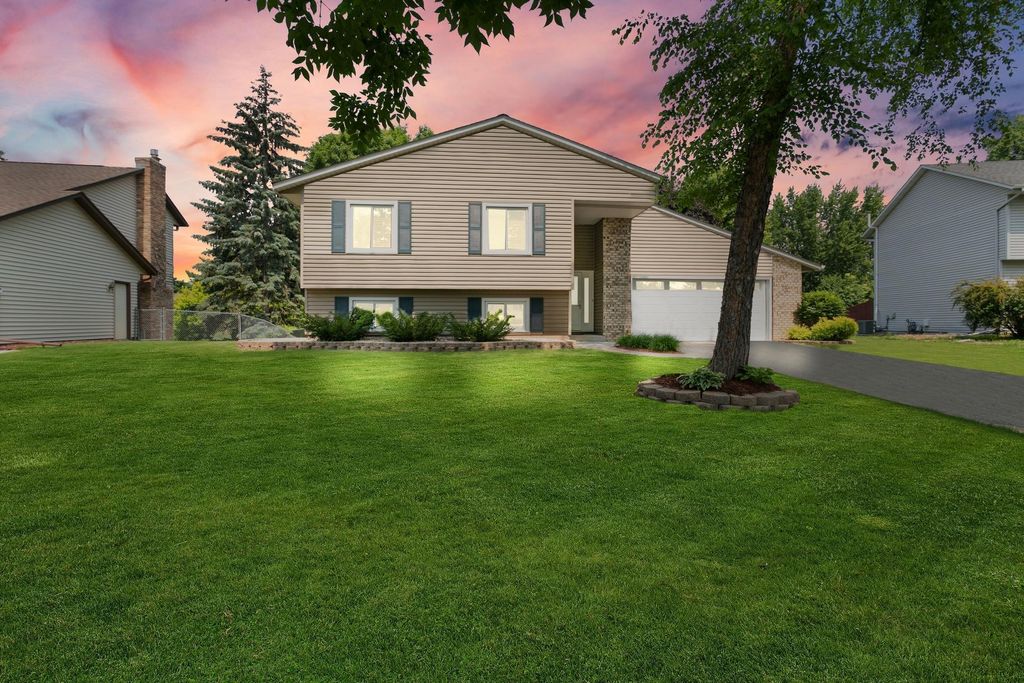 7390 Irvin Avenue S, Cottage Grove, MN 55016