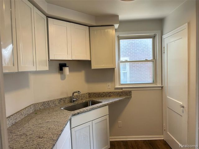 12914 Hazelton Street, Detroit, MI 48223